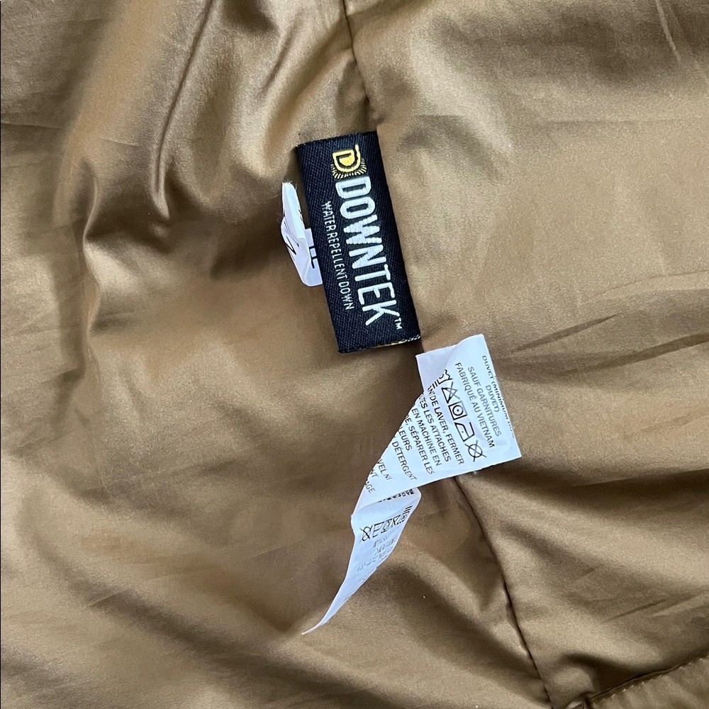 L.L. Bean Men's Tri-Color Puffer Jacket - Picture 5 of 5